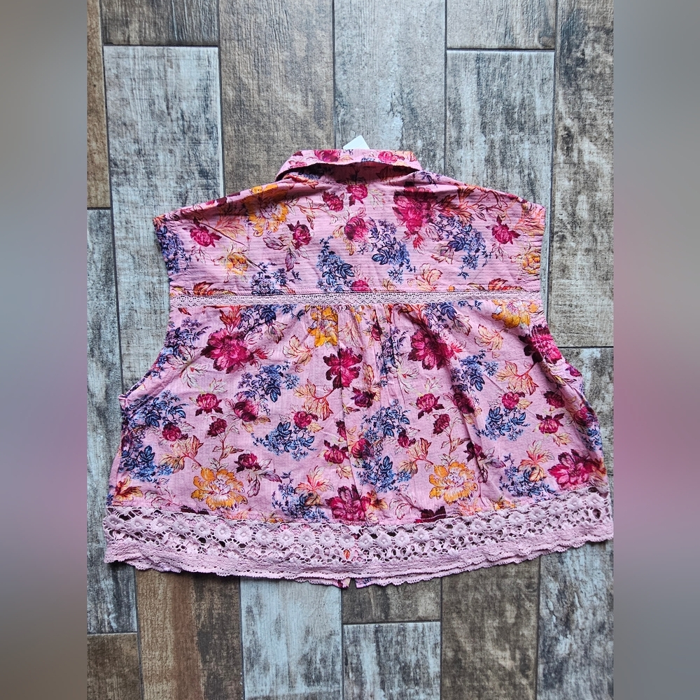 Pilcro Pink Floral Lace-Trim Sleeveless Blouse - Picture 3 of 17